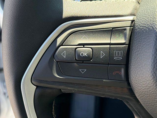 new 2026 Jeep Grand Cherokee car, priced at $42,089