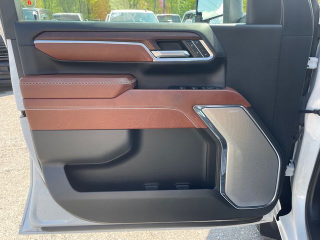 2024 GMC Sierra 2500HD Denali Ultimate - White Frost Tricoat exterior view 9