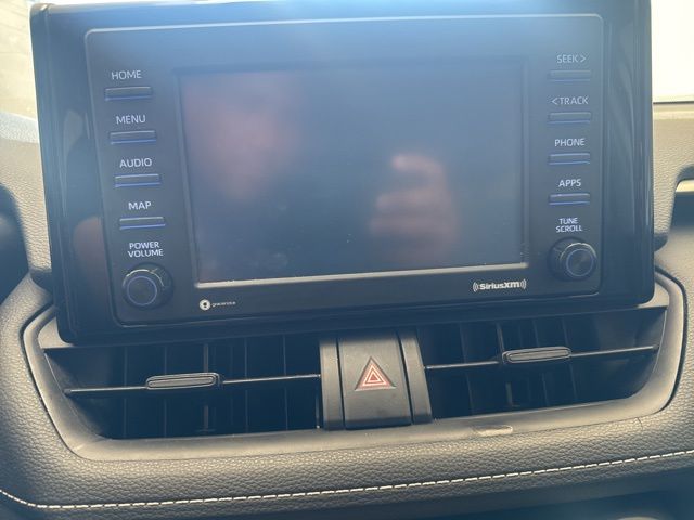 2021 Toyota RAV4 XLE White at Community Toyota