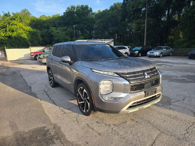 2023 Mitsubishi Outlander SE