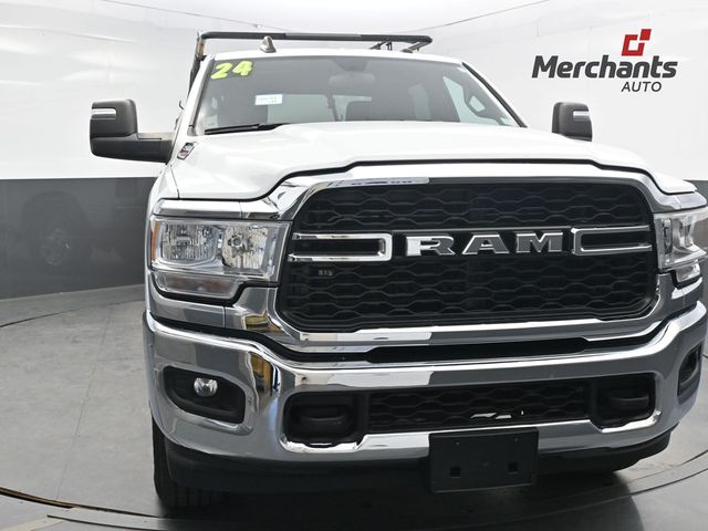Bright White Clearcoat 2024 RAM 2500 Pickup Truck Four-Wheel Drive 8-Speed Automatic