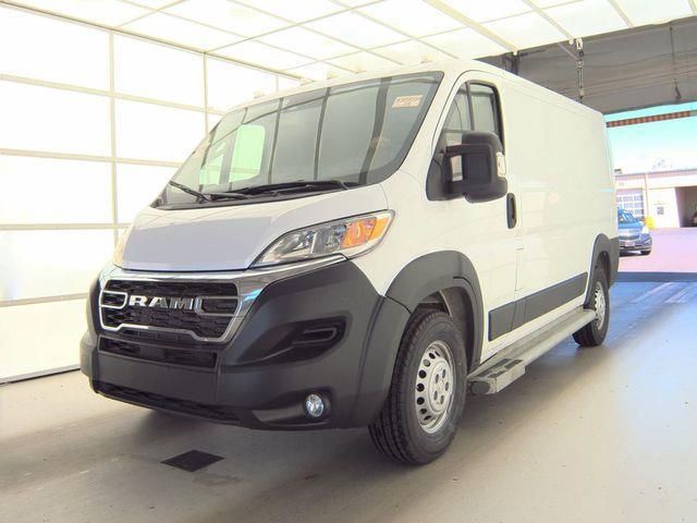 Bright White Clearcoat 2025 RAM ProMaster Van 9-Speed Automatic