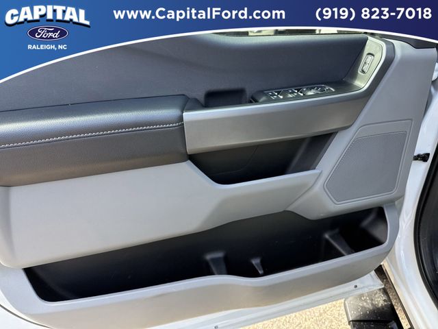 Used 2025 Oxford White Ford XLT image 20