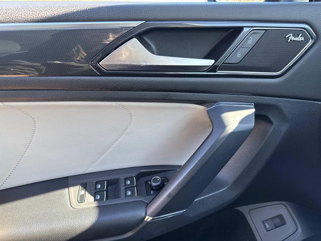 2018 Volkswagen Tiguan - Image 23