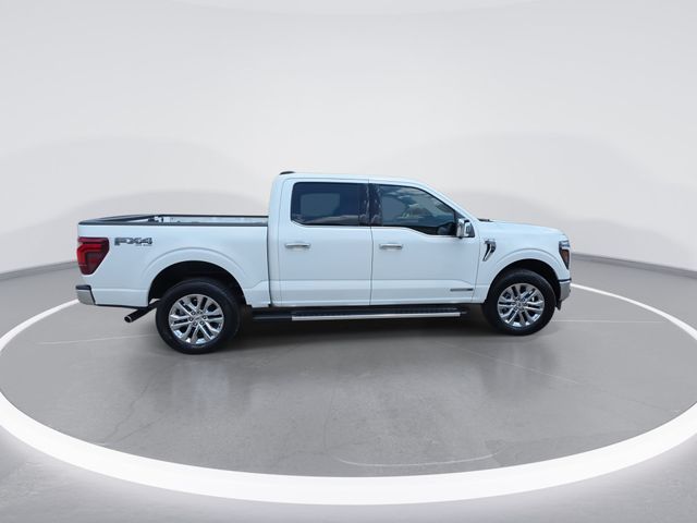 New 2026 Star White Metallic Tri-Coat Ford Lariat® image 9