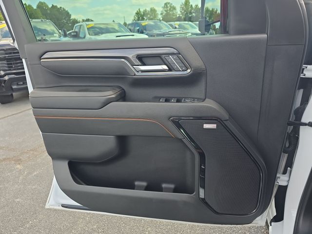 Used 2024 White GMC AT4 image 26