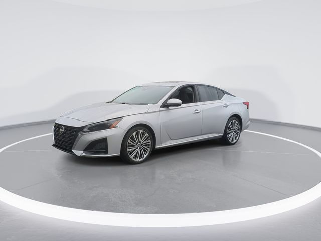 Used 2023 Silver Nissan 2.5 SL image 4