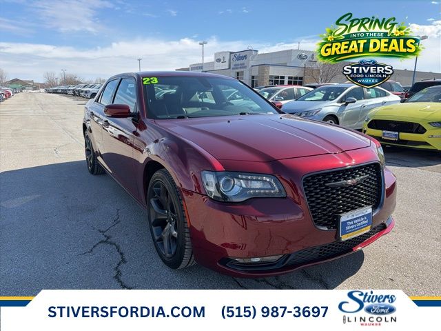 2023 Chrysler 300 S V6 RWD