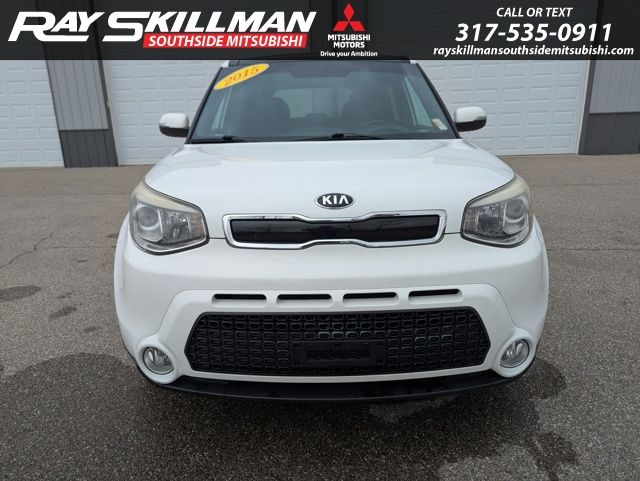 Used 2015 White Kia Exclaim image 2