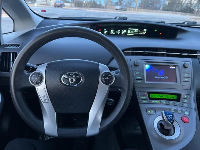 2015 Toyota Prius Four 9