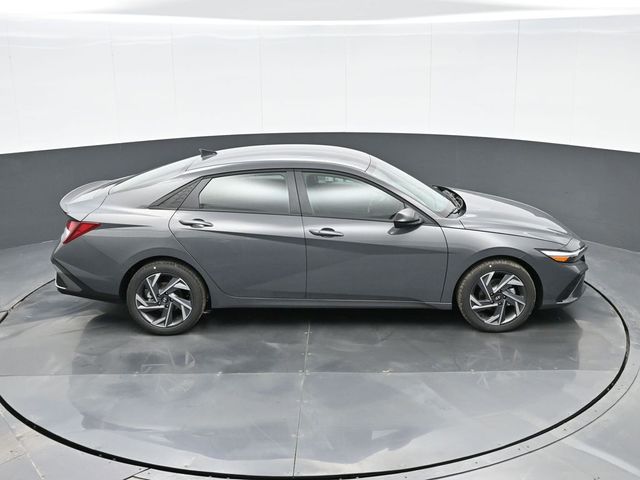 2025 Hyundai Elantra SEL 28