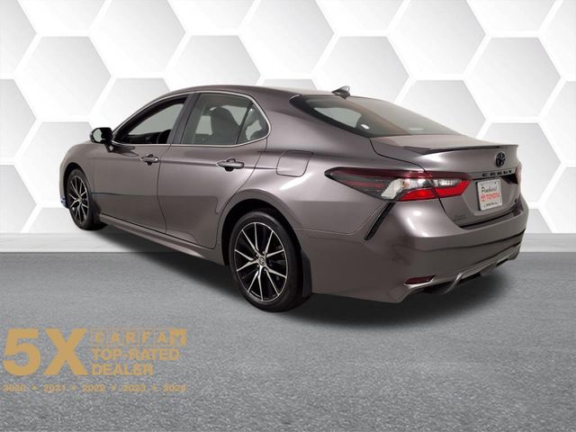2024 Toyota Camry SE photo