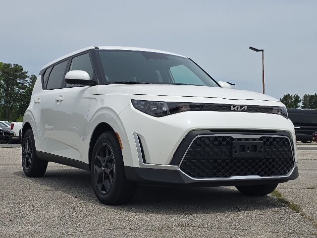 2025 Kia Soul LX:B02320
