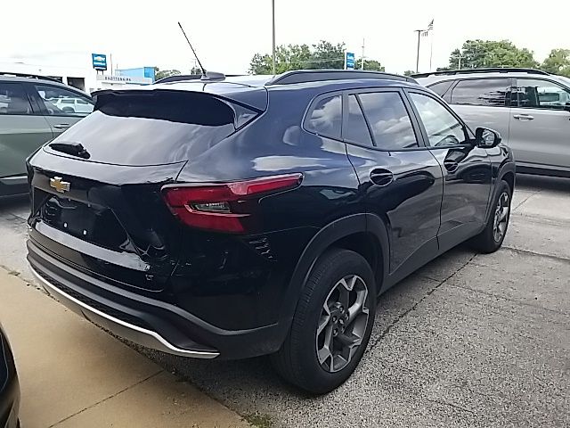 Used 2025 Chevrolet Trax SUV