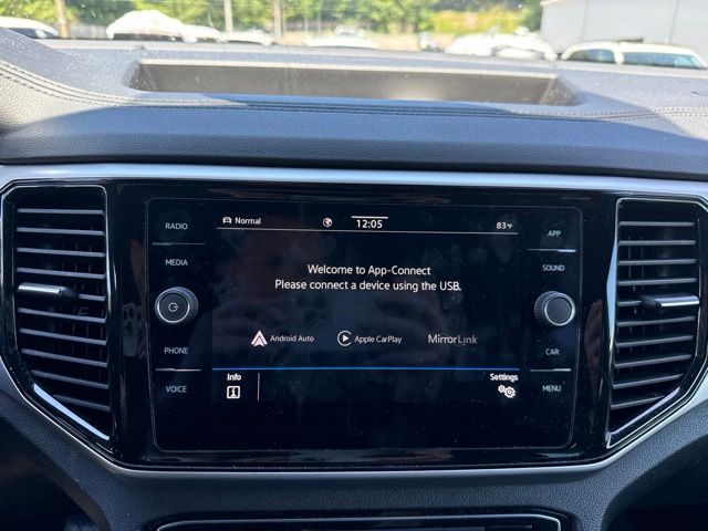 2023 Volkswagen Atlas Cross Sport 2.0T SE w/Technology White at Sutliff Volkswagen