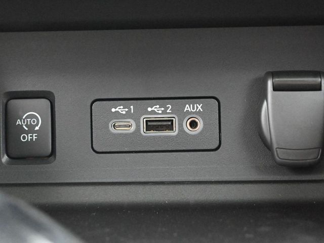 2025 Nissan Sentra SR - Photo 27