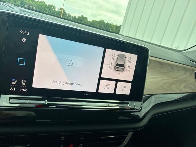 2025 Volkswagen Atlas 2.0T SE w/Technology:L168456A