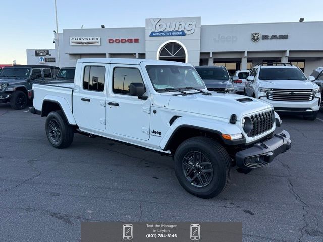 2025 Jeep Gladiator Sport S Crew Cab 4WD