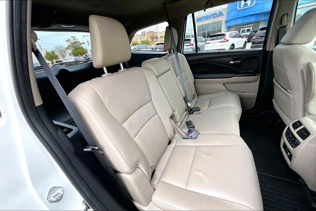 Used 2021 Honda Pilot Touring 4D Sport Utility