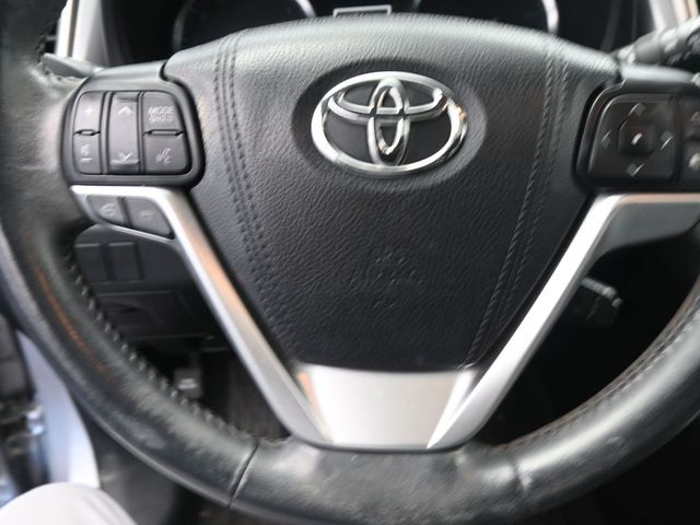 2016 Toyota Highlander XLE V6 18