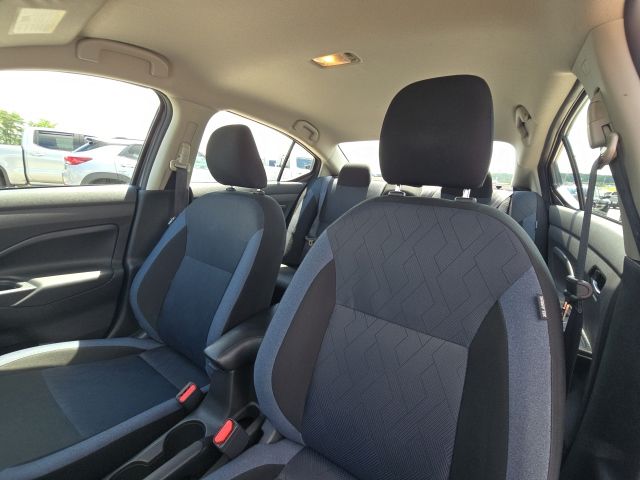 2025 Nissan Versa 1.6 SV:B02429