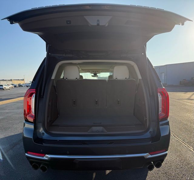 used 2021 GMC Yukon car, priced at $44,718