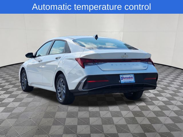 Used 2025 Hyundai Elantra Hybrid Sedan