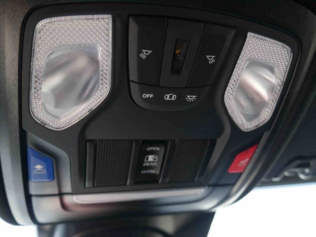 3500 Crew Cab Tradesman