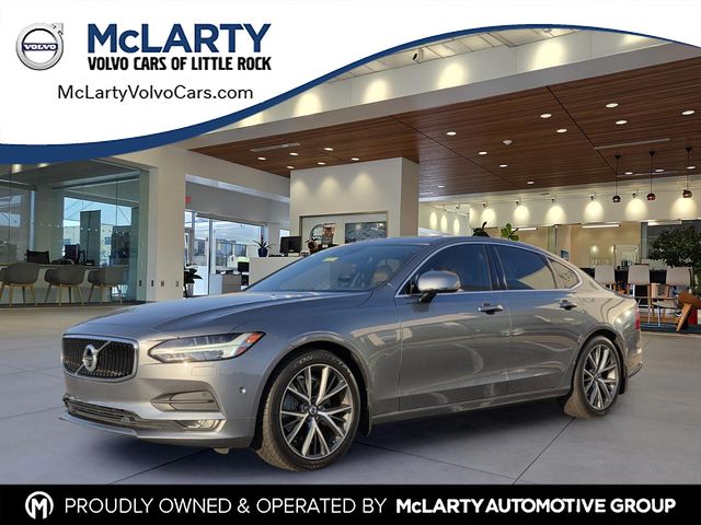 2017 Volvo S90 T6 Momentum AWD