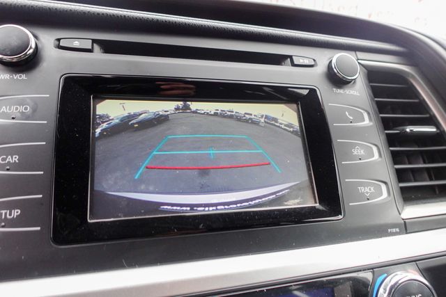 used 2019 Toyota Highlander Hybrid car, priced at $21,000