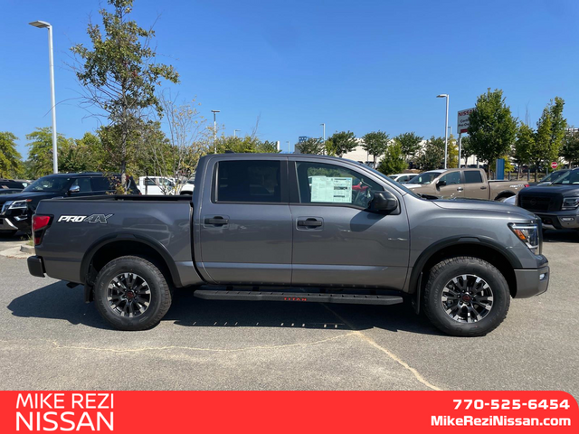 2024 Nissan Titan PRO-4X 2