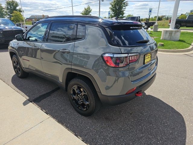 2023 Jeep Compass Trailhawk - Sting-Gray Clearcoat exterior view 9