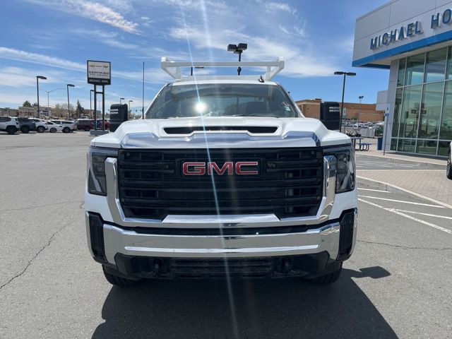 2024 GMC Sierra 3500HD Pro 3