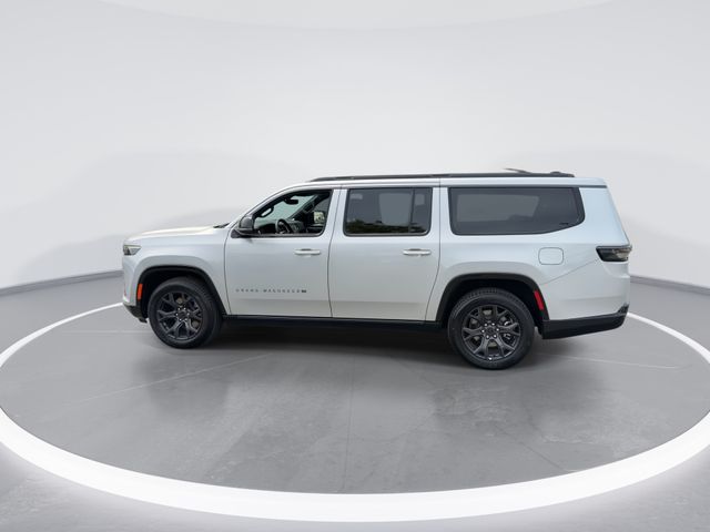 New 2026 Silver-Zynith Exterior Paint Jeep Limited Altitude image 5