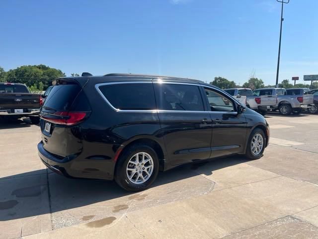 2022 Chrysler Pacifica Touring L 4