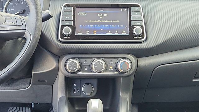 2025 Nissan Kicks Play