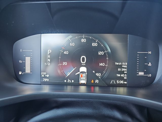 Used 2019 White Volvo T6 Momentum image 19