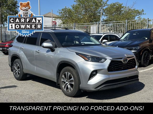Celestial Silver Metallic 2023 Toyota Highlander SUV / Crossover All-Wheel Drive 8-Speed Automatic
