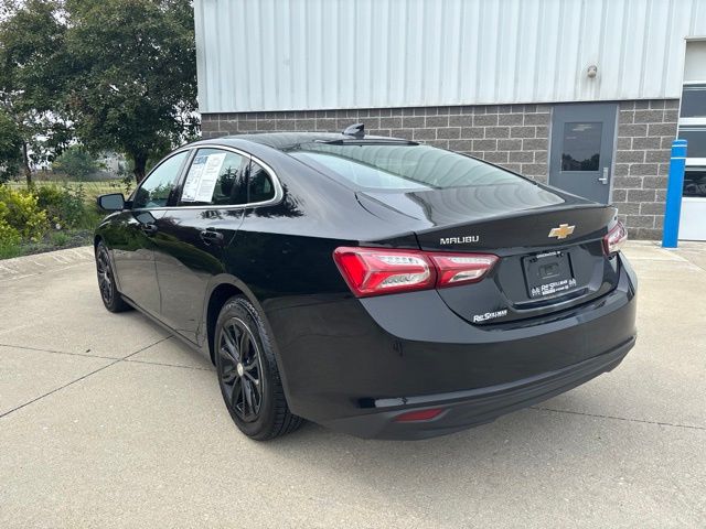 Used 2021 Black Chevrolet LT image 9