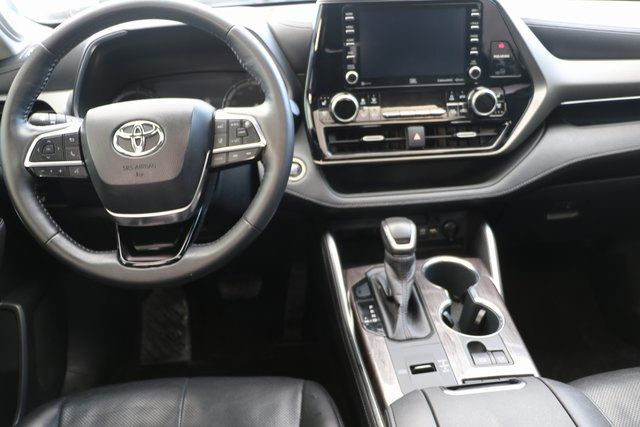 2020 Toyota Highlander Limited 4