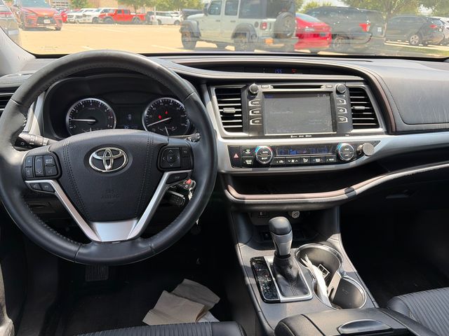Used 2016 Toyota Highlander SUV