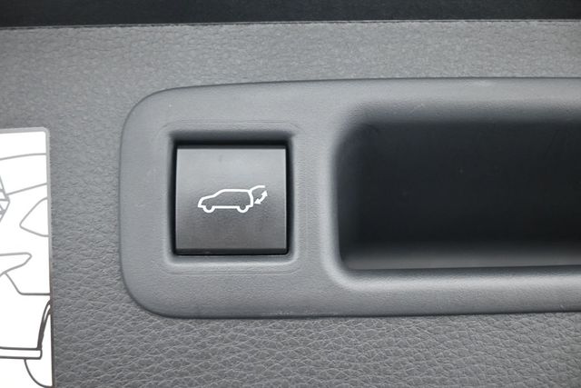 Used 2023 Toyota Highlander SUV