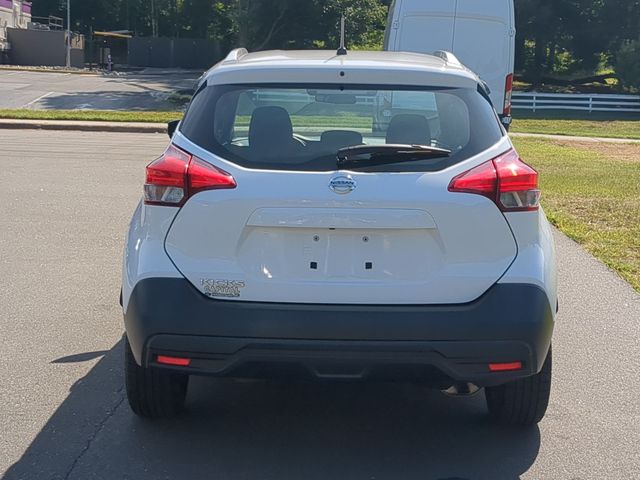 Used 2019 White Nissan S image 12