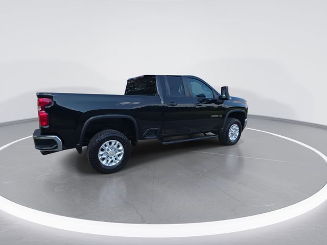 Used 2021 Mosaic Black Metallic Chevrolet LT image 8