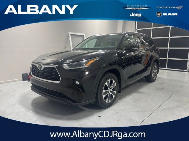 2021 Toyota Highlander XLE AWD