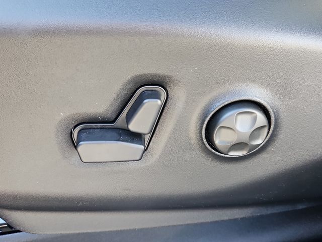 New 2026 White Chrysler Select image 14