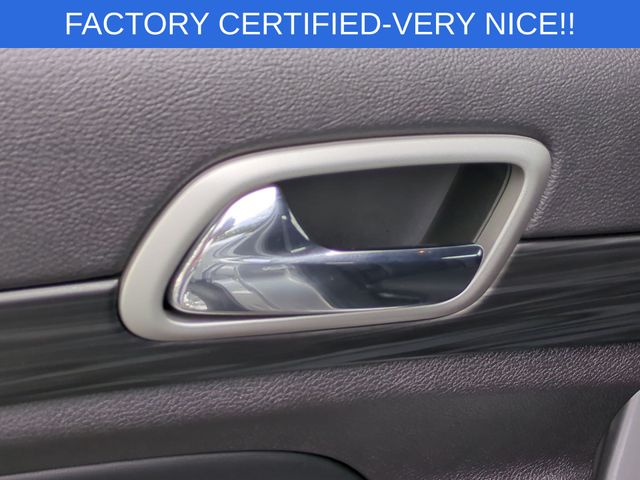 Used 2021 Silver Jeep Laredo E image 28