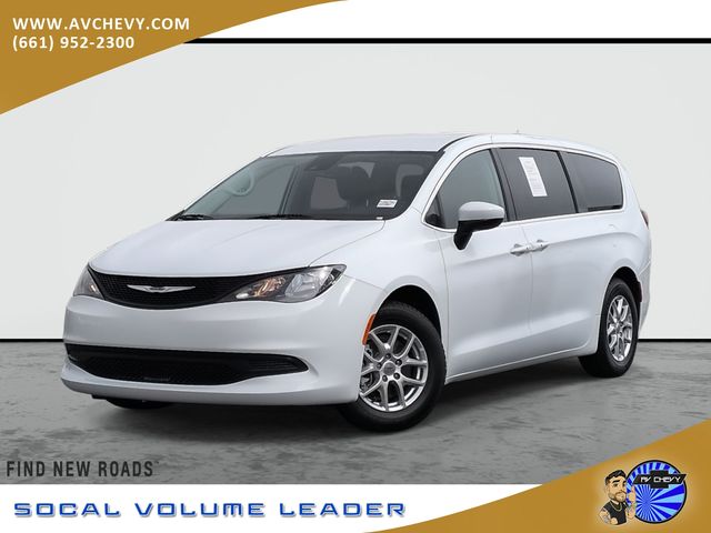 2023 Chrysler Voyager LX FWD