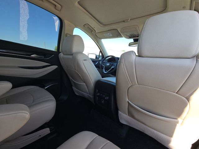 2022 Buick Enclave Essence:C02611