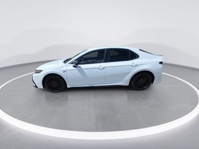 Used 2023 Ice Toyota SE image 4